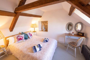 Cosy Character Cottage Swanage close to town and beach